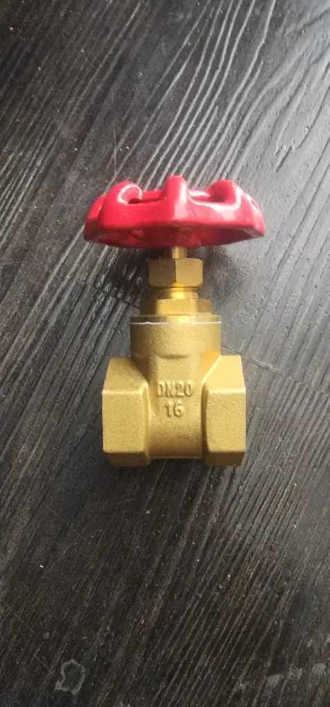 黃銅內牙閘掣	3/4" 