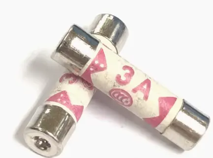 插頭Fuse 5A